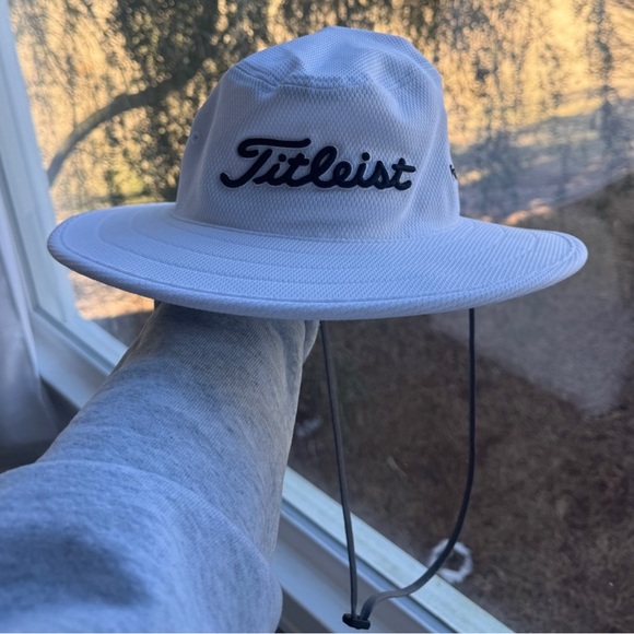 Titleist Aussie White Golf Bucket Hat - Picture 2 of 5